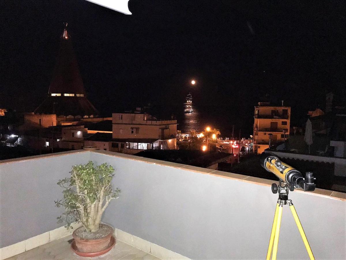 Suite Home Panorama Giardini Naxos Exterior photo